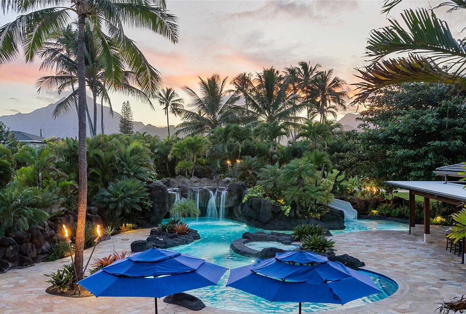Mele Komo Beachfront Estate · photo 3