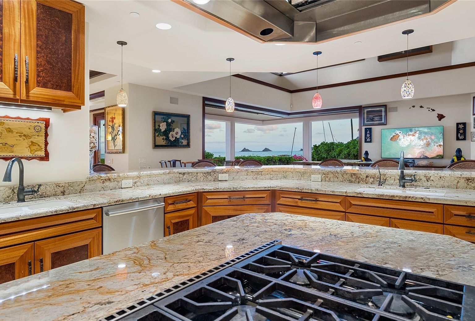 Mele Komo Beachfront Estate · photo 5