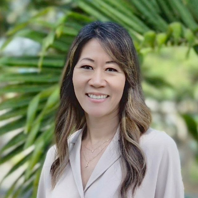 Lisa Nakamura (R)